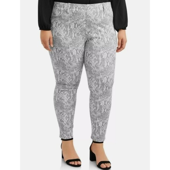 Style & Co Snakeskin / Snake Print Gray & White‎ Pull On Leggings / Pants - Picture 1 of 6